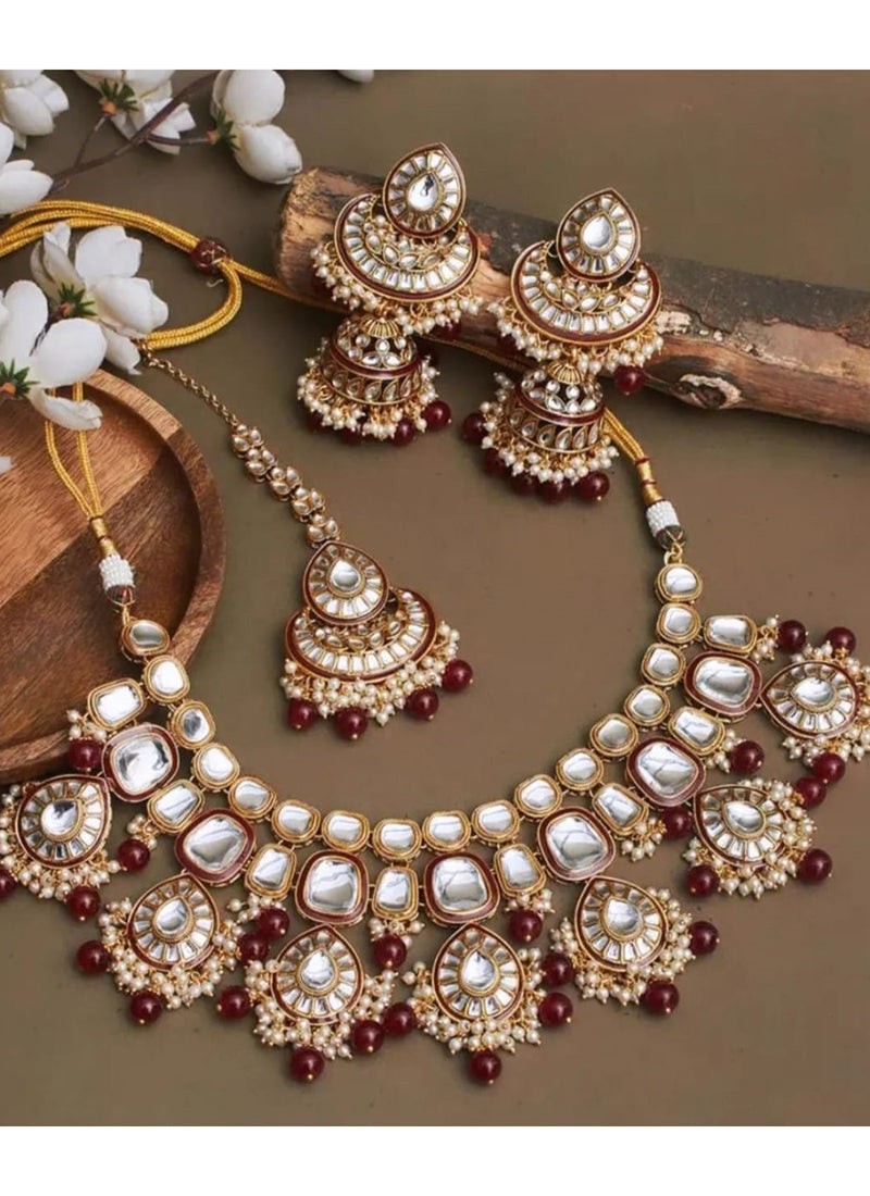 Red Festival Wear Kundan Necklace Set 383091
