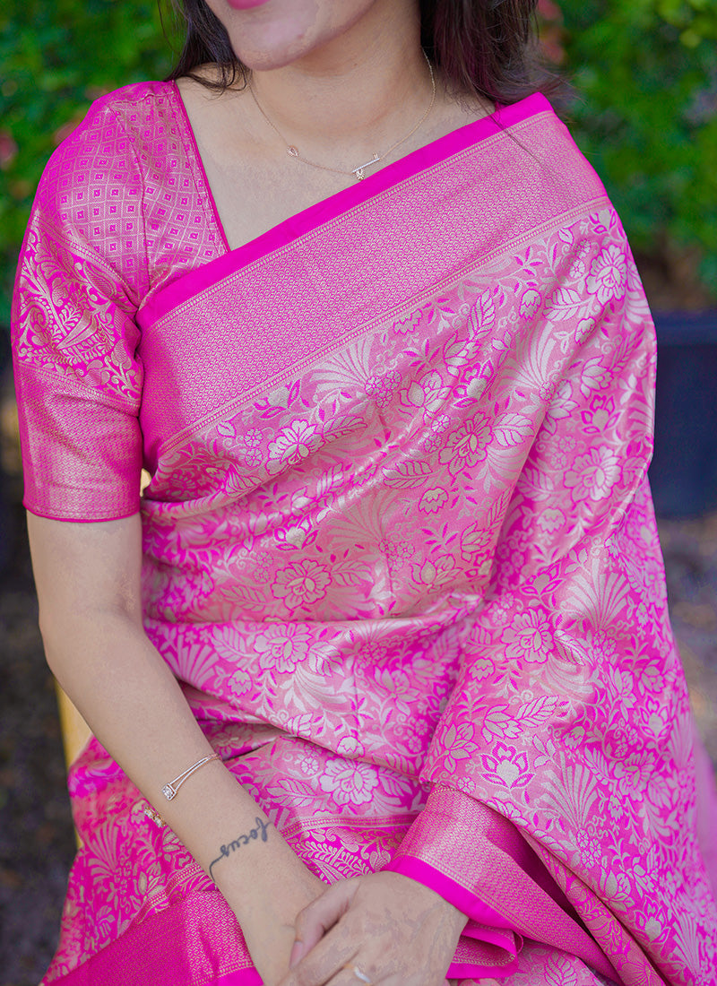 Kanchipuram Silk Pink Festive Wear Weaving Work Saree 386357