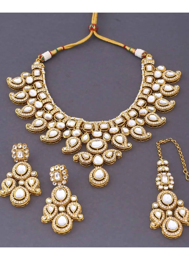 White Festival Wear Kundan Necklace Set 383095