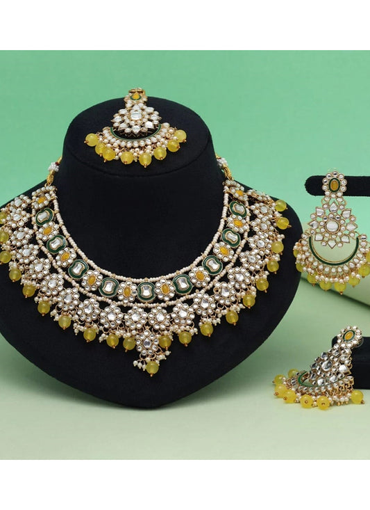 Yellow Festival Wear Kundan Necklace Set 383111