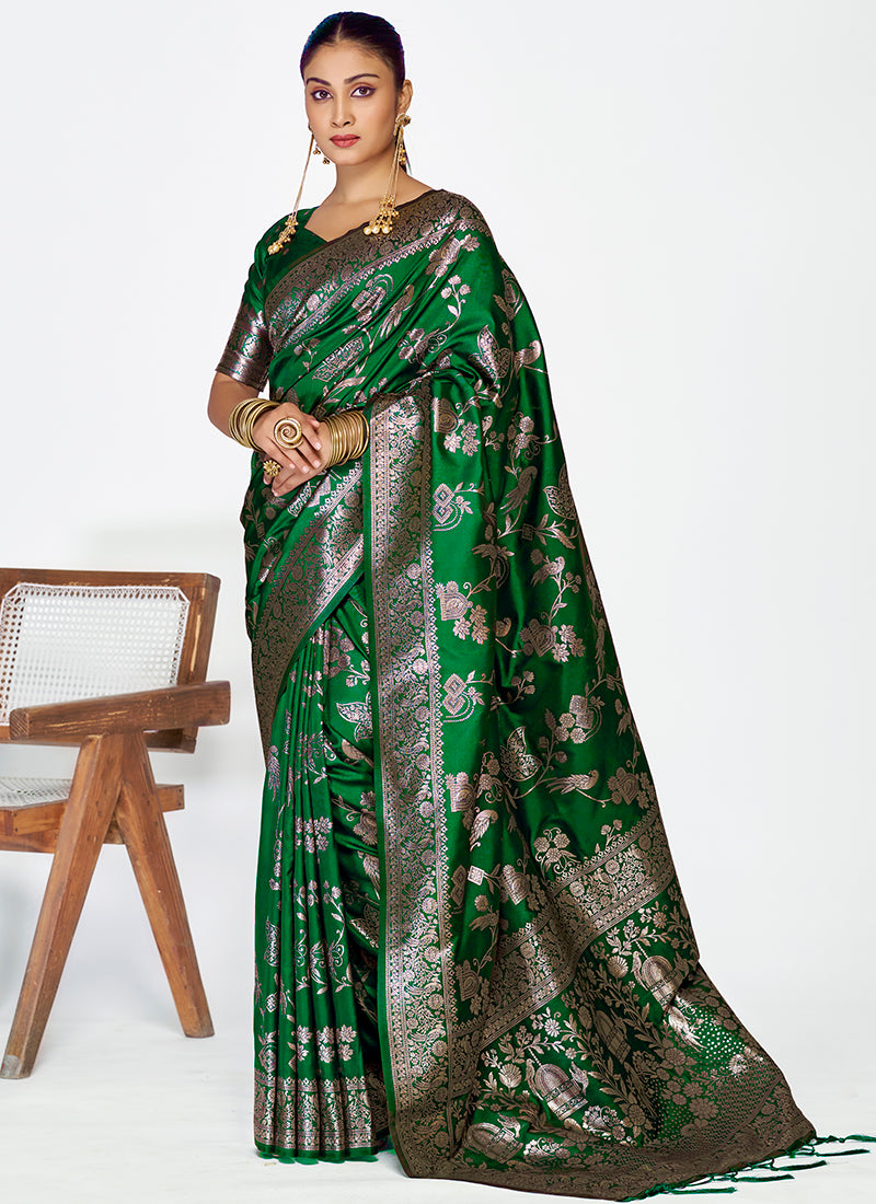 Deluxe Banarasi Silk Saree Combo Set Showcasing Fine Zari Artistry
