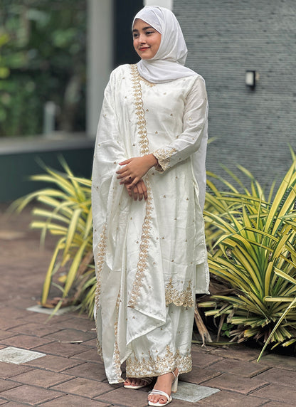 Chinon Silk White Eid Wear Embroidery Work Readymade Plazzo Suit 387196