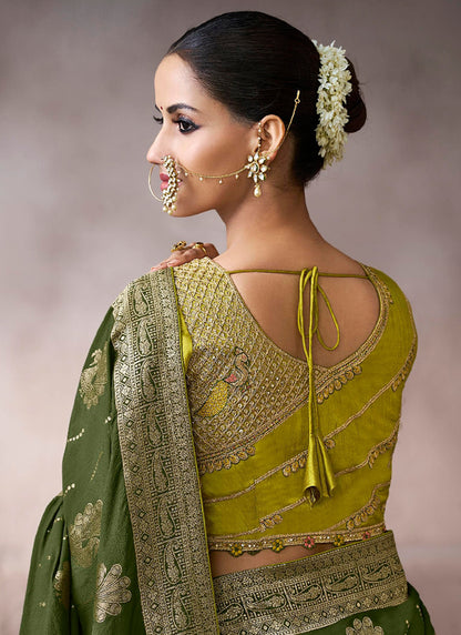 Pure Crepe Mehndi Wedding Wear Heavy Work Wedding Saree 387287